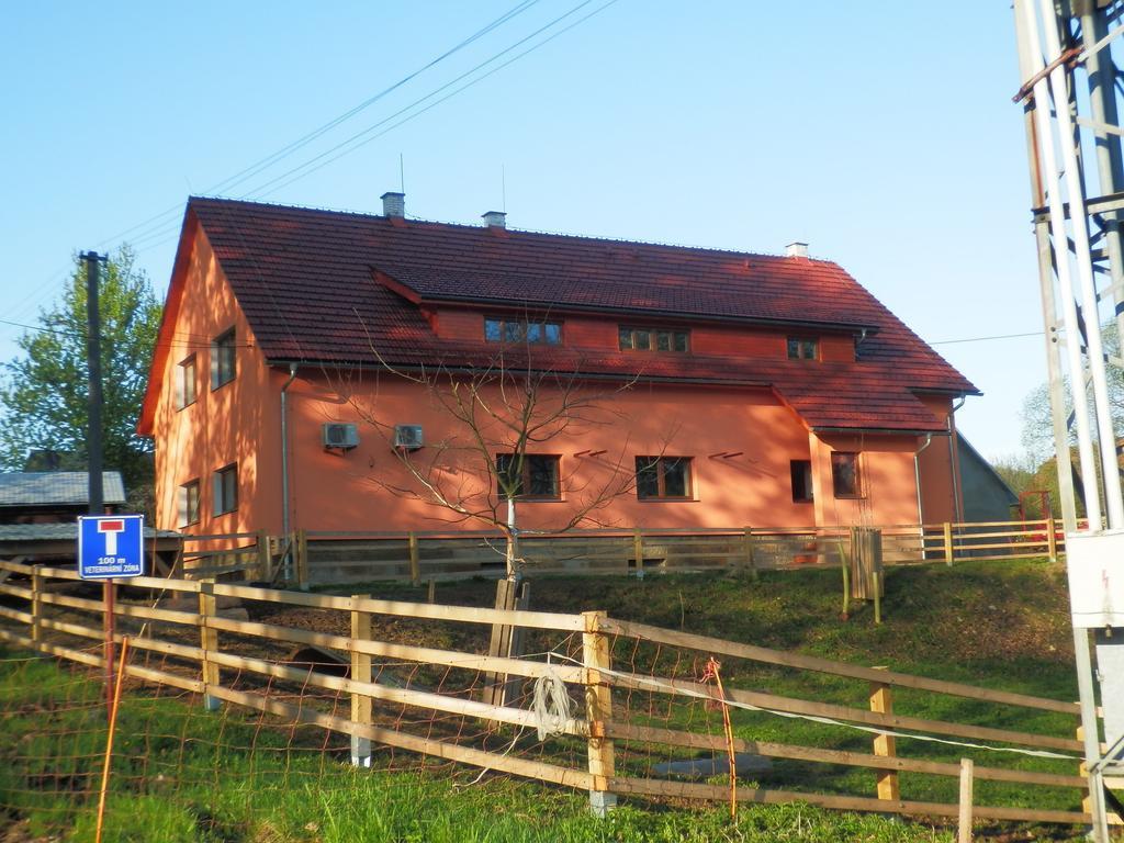Agroturistika Kozi Farma Rožnov pod Radhoštěm Zimmer foto